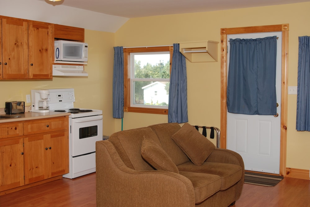 Shining Waters Cottages
