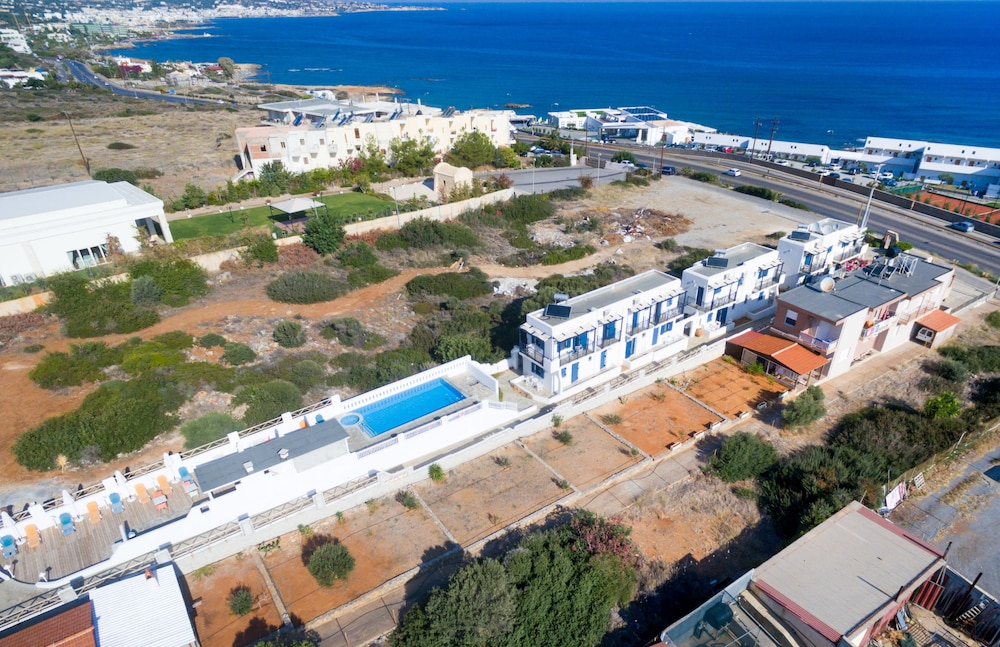 Okirroi Villas
