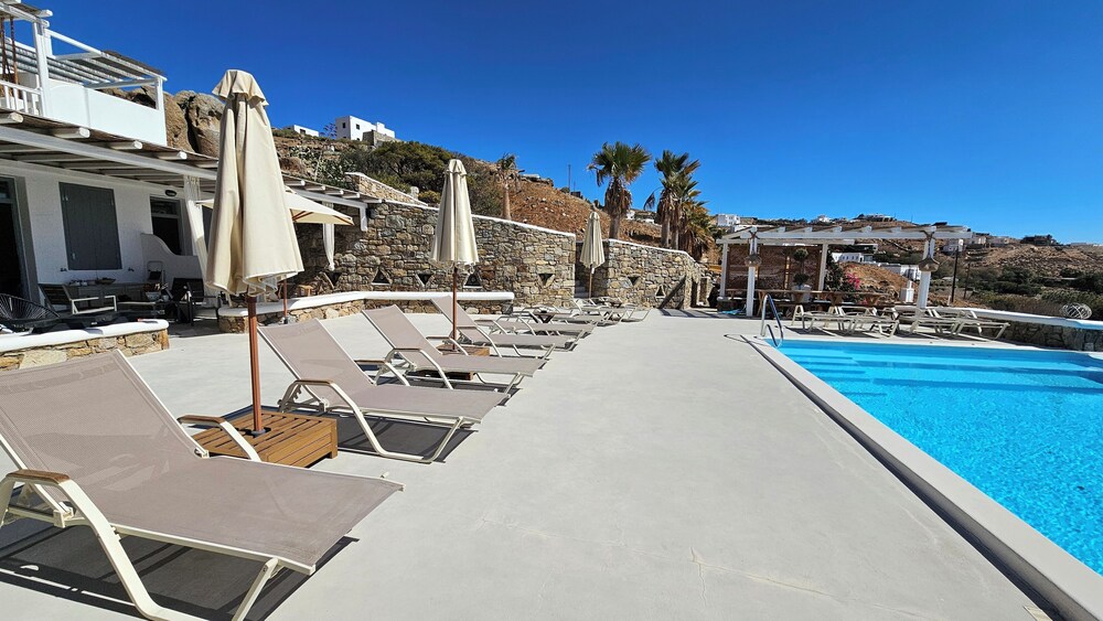 Mykonos4Islands Seaside Homes and Suites