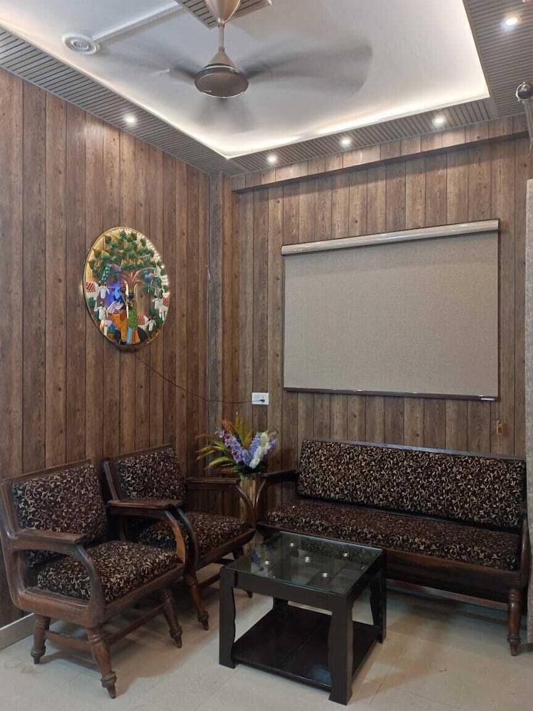 Gharaunda Homestay