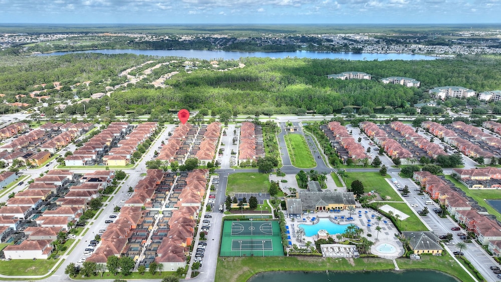 Sunny Paradise Retreat At Paradise Palms By Shine Villas 4 Bedroom Townhouse
