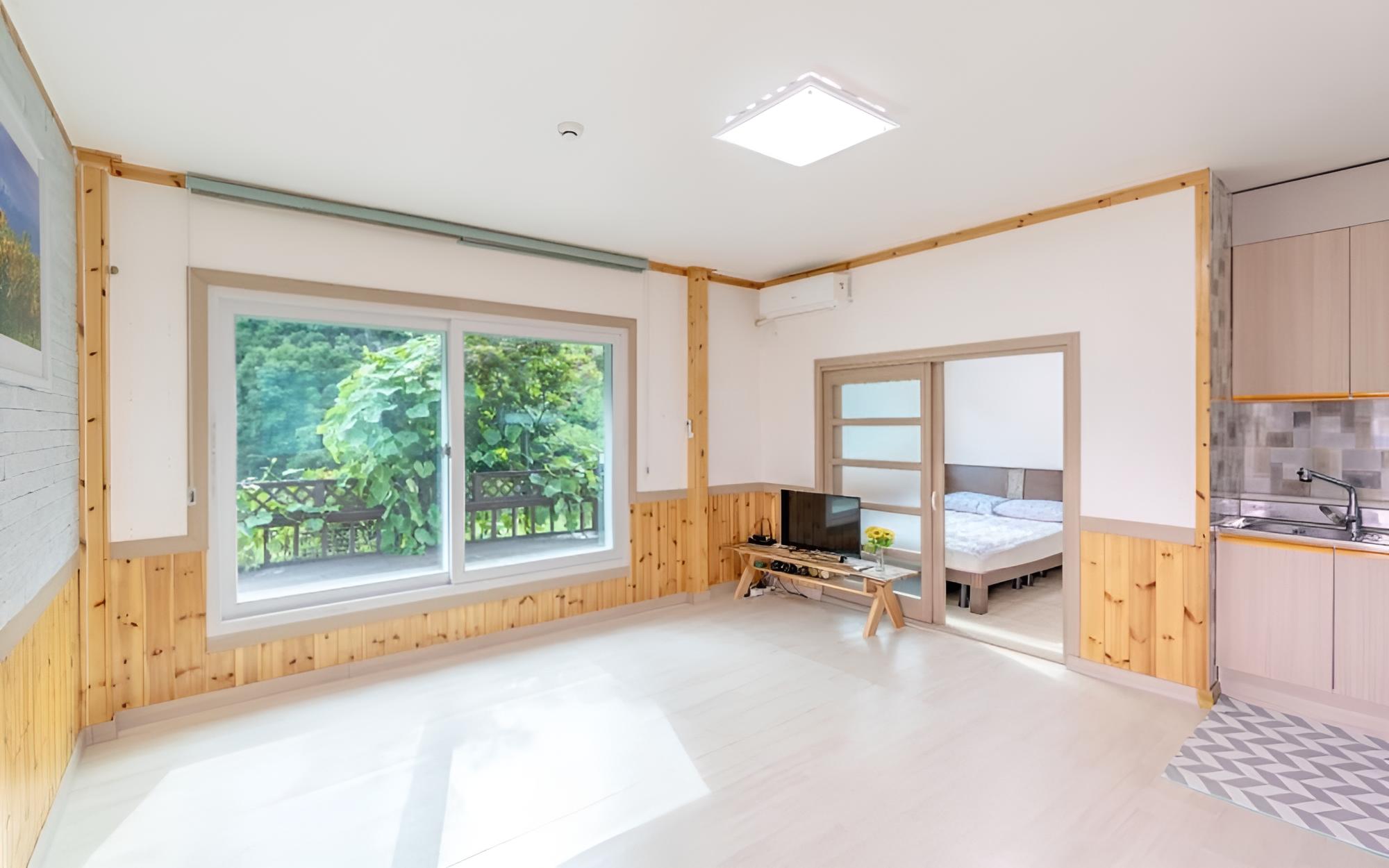 Boeun Supsogui Hayan Pension view 3