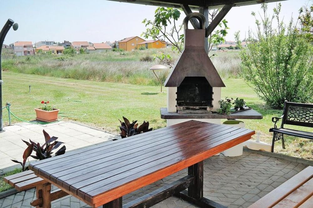 Apartment in Privlaka Near Sandy Beaches