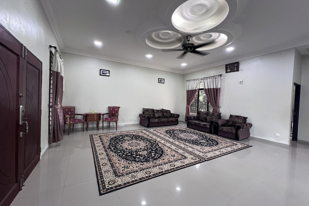 Nurbayu Villa (3 and 4 bedroom Villa) Kemaman