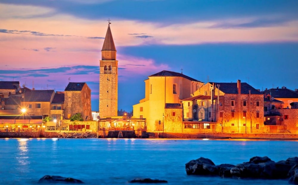 Comfortable Apartment in Umag With Parking Space
