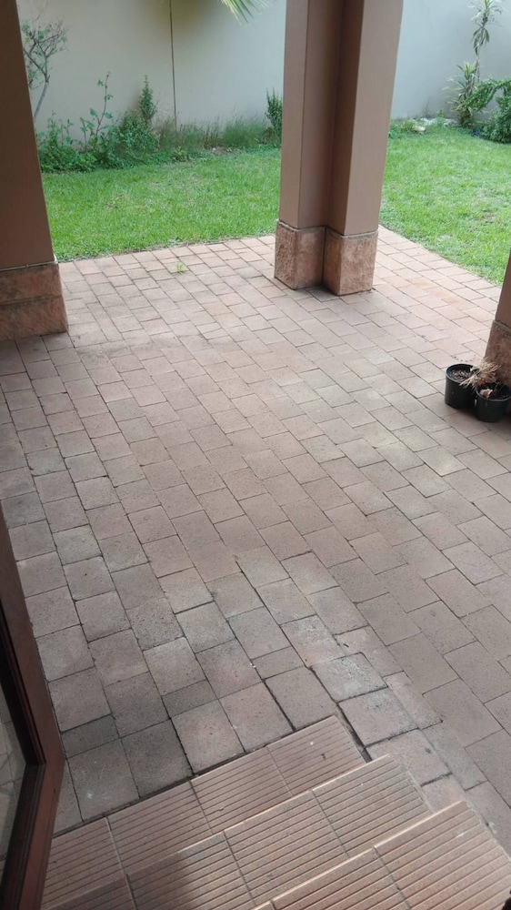 Ground flr 3bed Apartment Private Garden