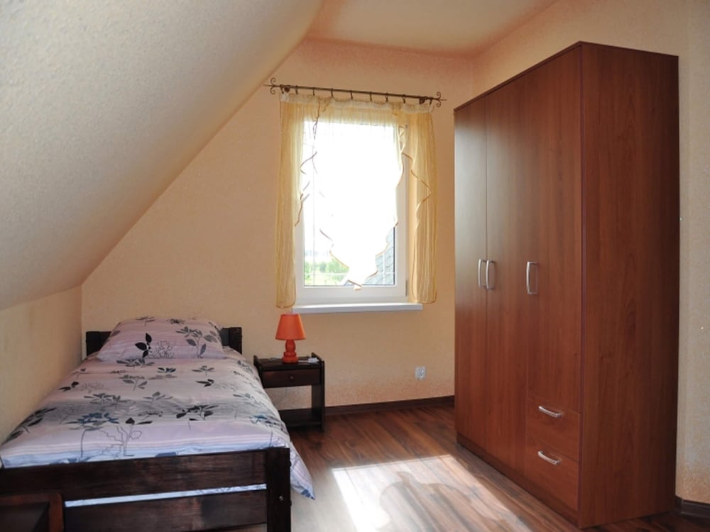 Przytulny Domek z Sauna , Jacuzzi i Basenem view 2