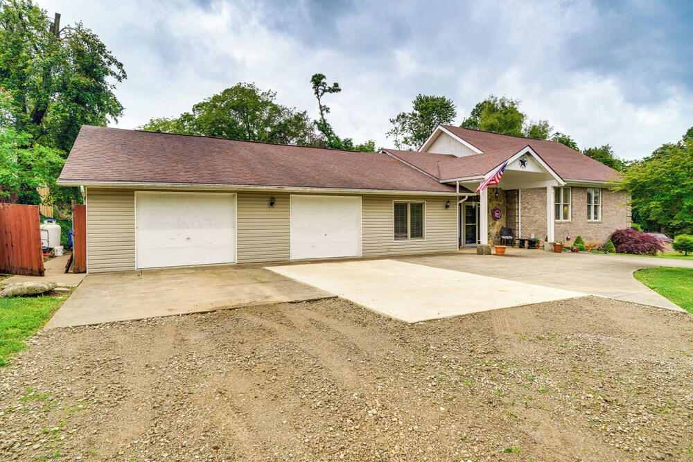 14 Mi to Dtwn Louisville: Holiday Vacation Home!