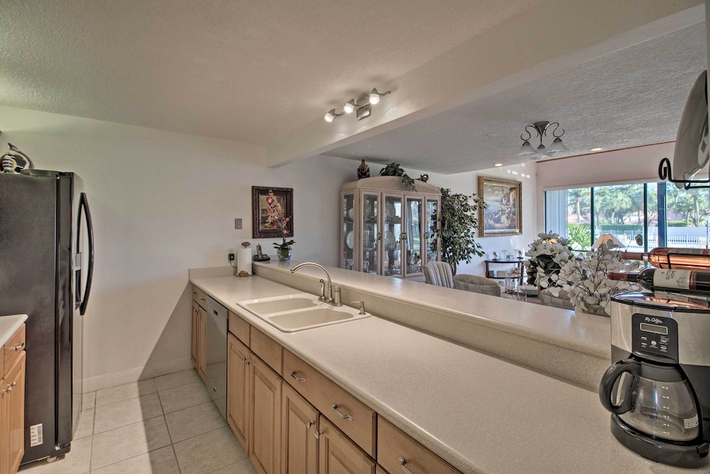 Palm Beach Retreat w/ Pool: 1 Mi to PGA Golf - Property Image 19