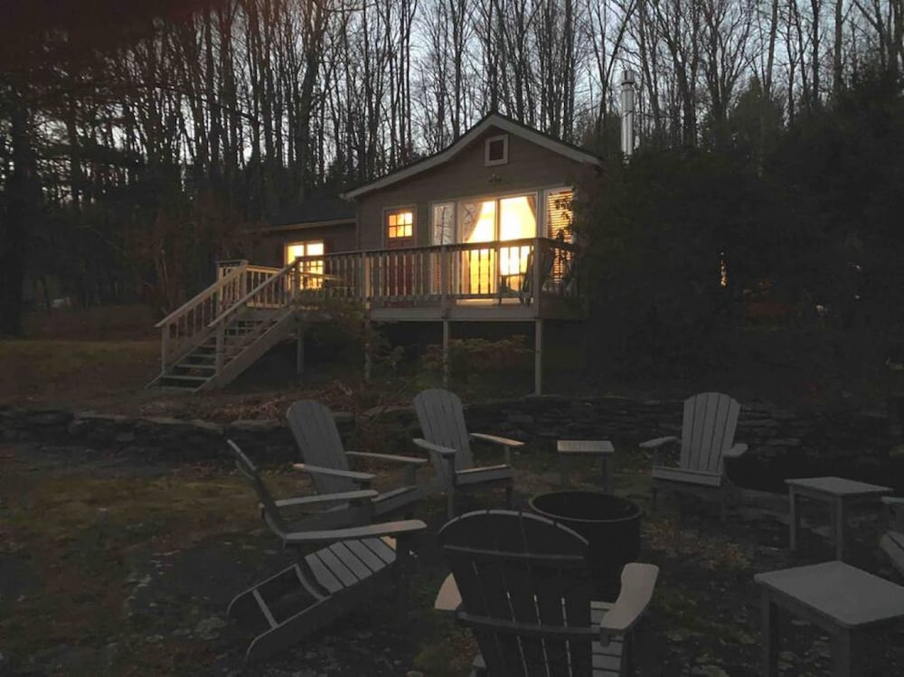 Back House Twin Cabin Ii-hot Tub Fireplace Hiking Retreat
