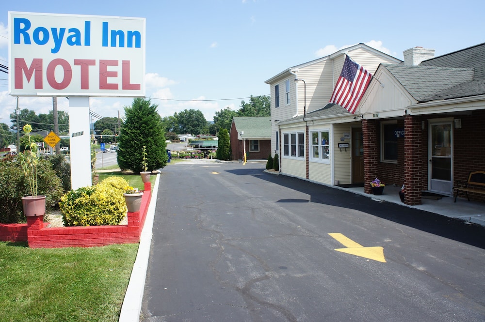 Royal Inn Motel view 5