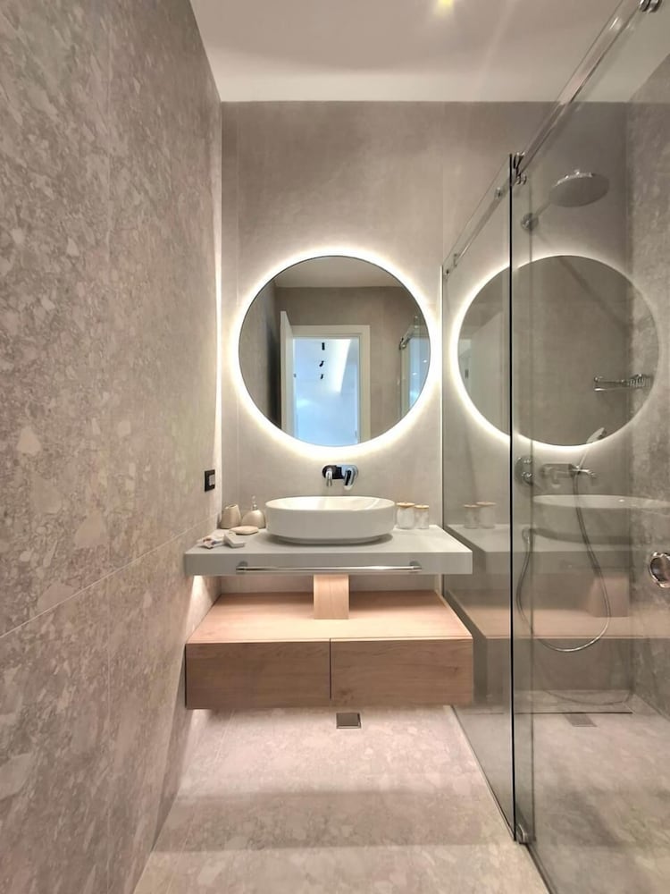 Onia Luxury Escape