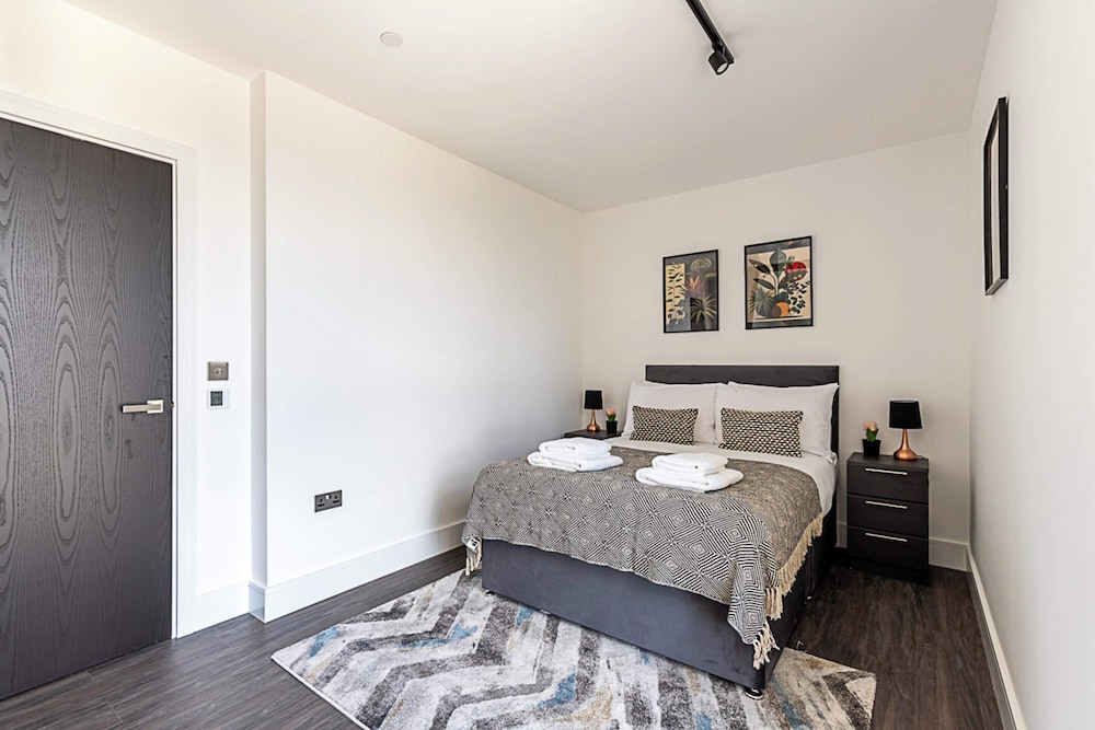 Luxurious West London Apartment