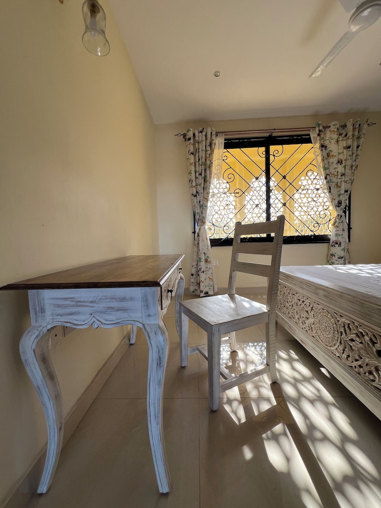 Mulla Apartments