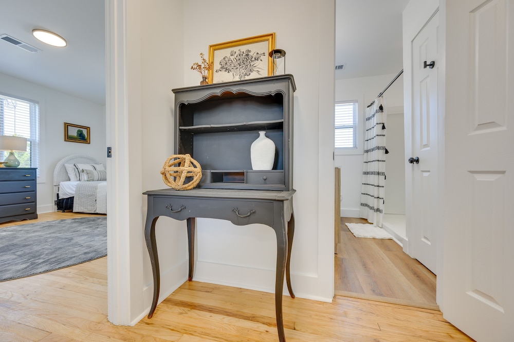 Modern Milledgeville Getaway: Walk to Downtown!