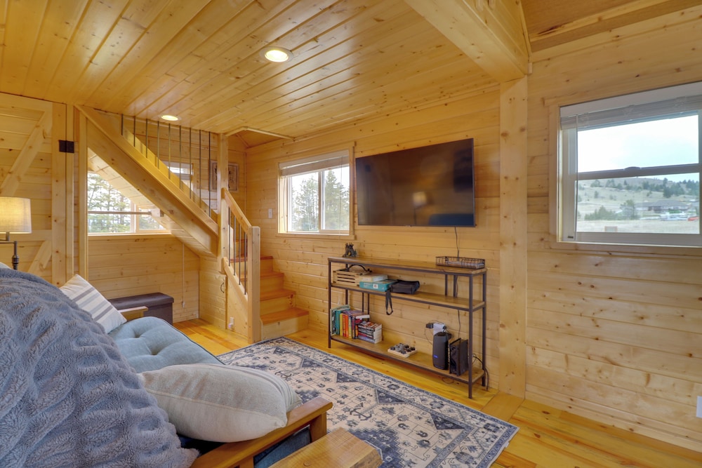 Lake Access, Fire Pit: Glacier Country Getaway!