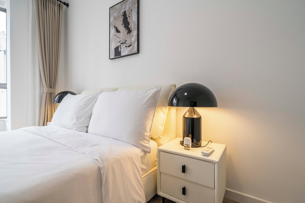 Tyms Spacious 3BR 2BA APT Laishi Di