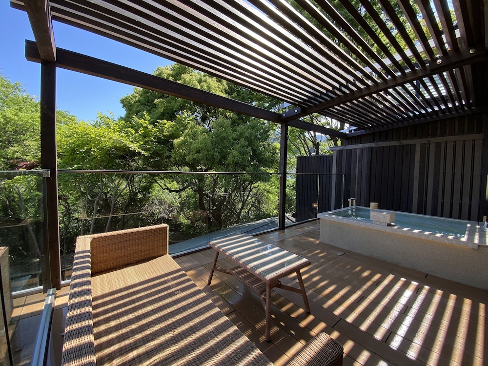 Yugawara Spa Ryokan Ashikari
