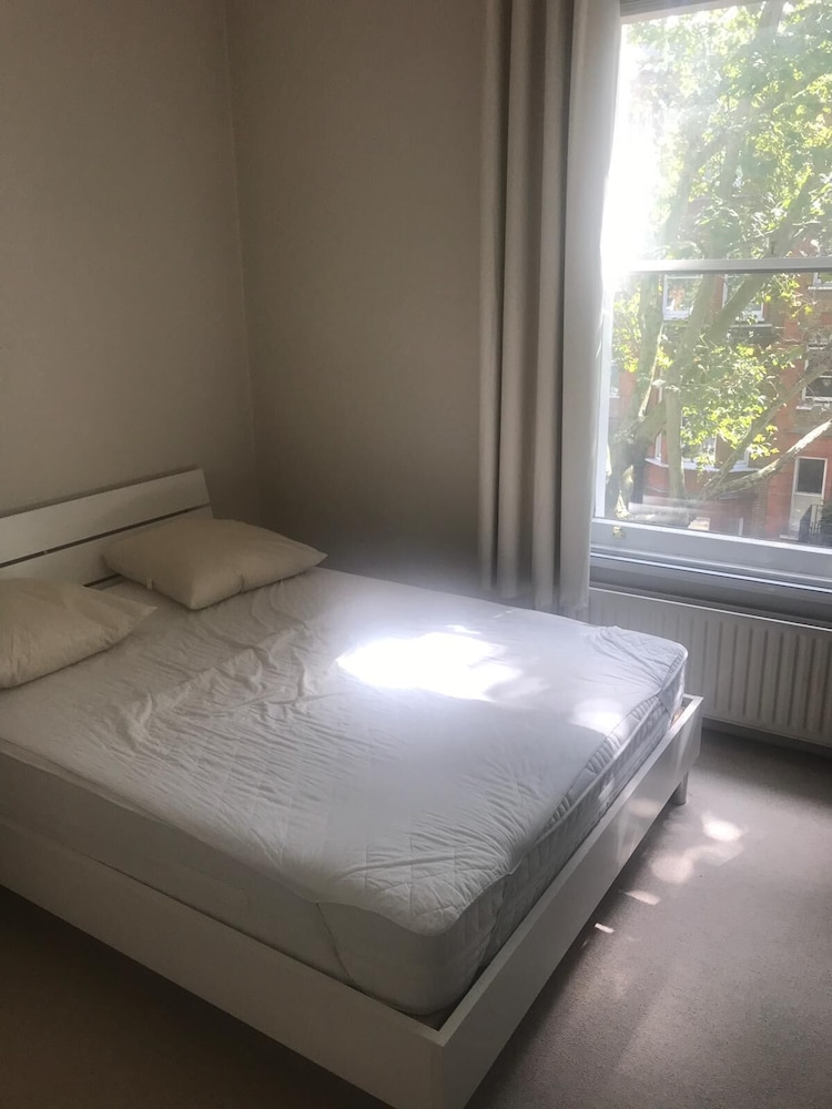 Beautiful one bedroom in Kensington