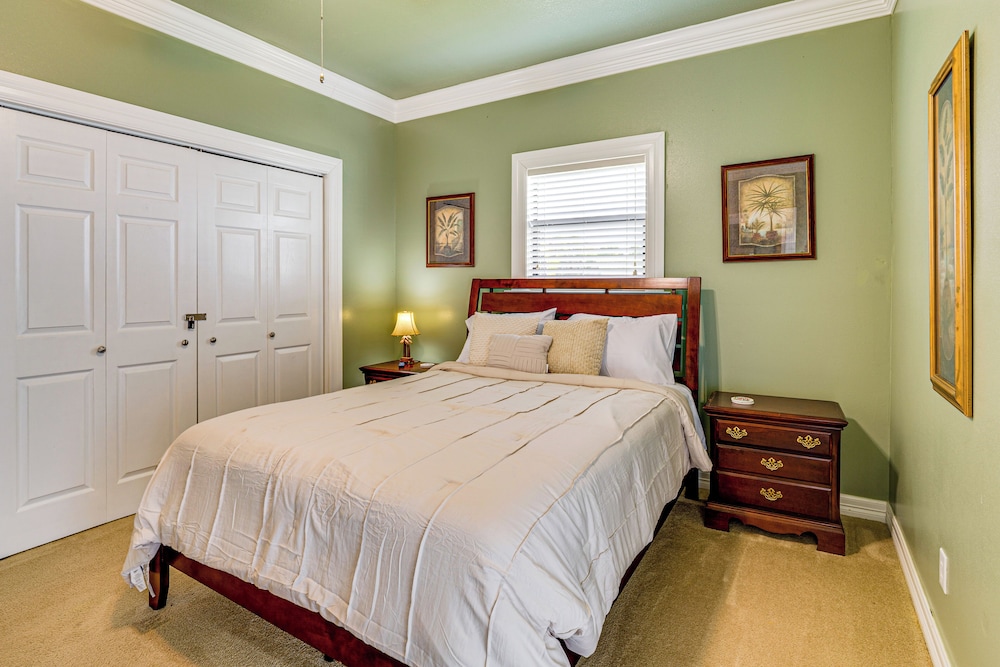 Private Pier, Porch! Quiet Lake Livingston Retreat