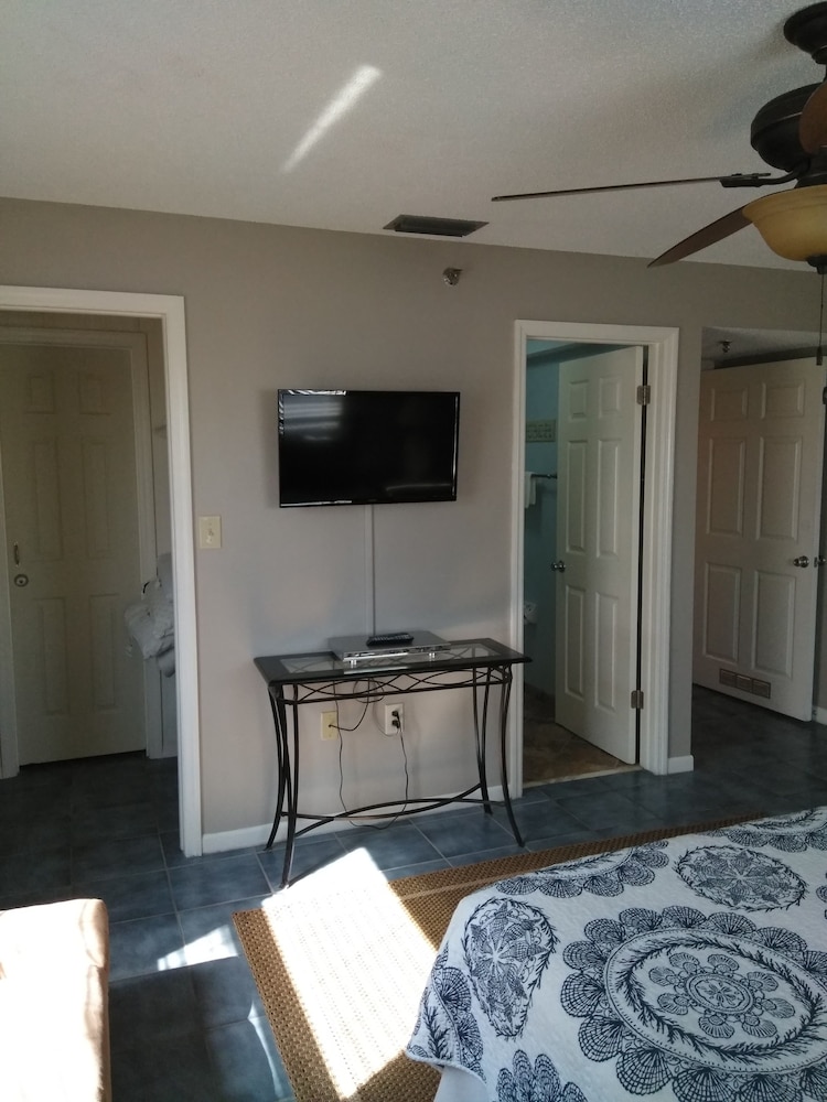 Sea Oats Beach Resort by Liberte
