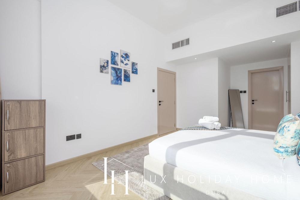 LUX The Marina View Suite 3