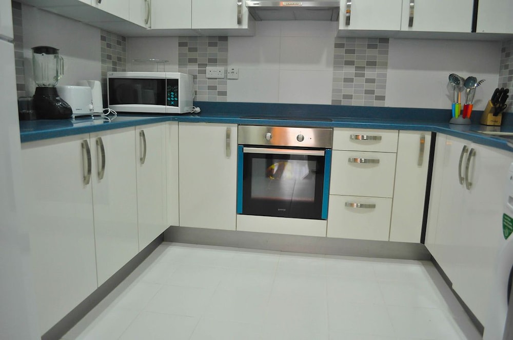 Golden Treasure Tower Family Apartment
