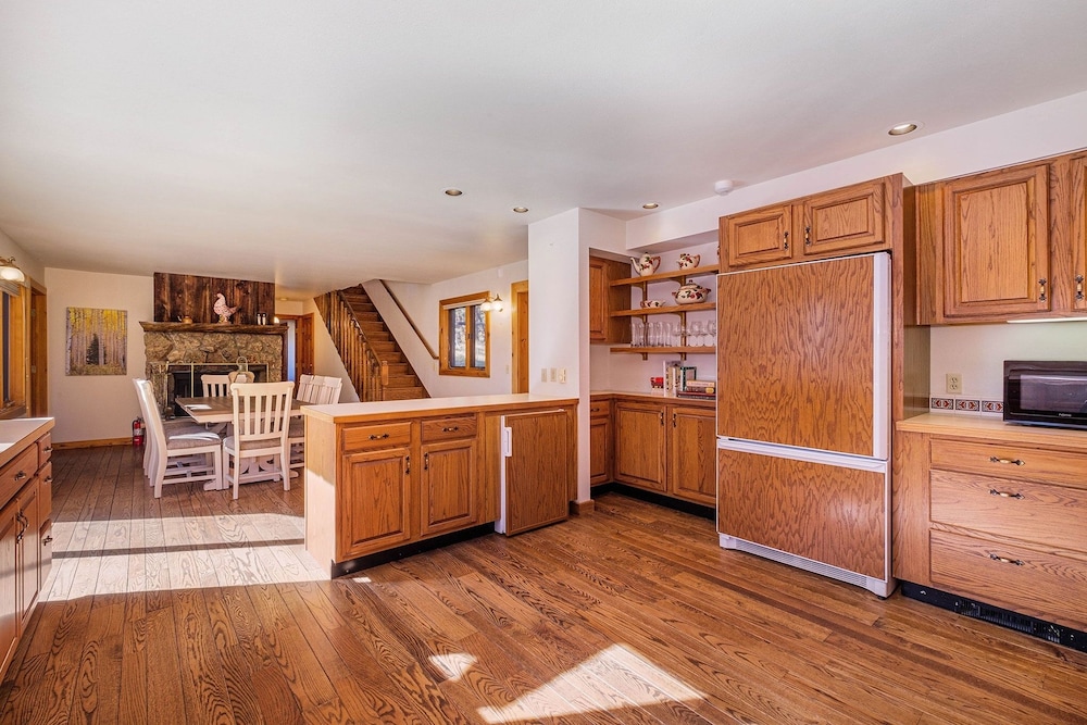 Historical Crocker Ranch - Coach House #22-zone3270 4 Bedroom Home by RedAwning