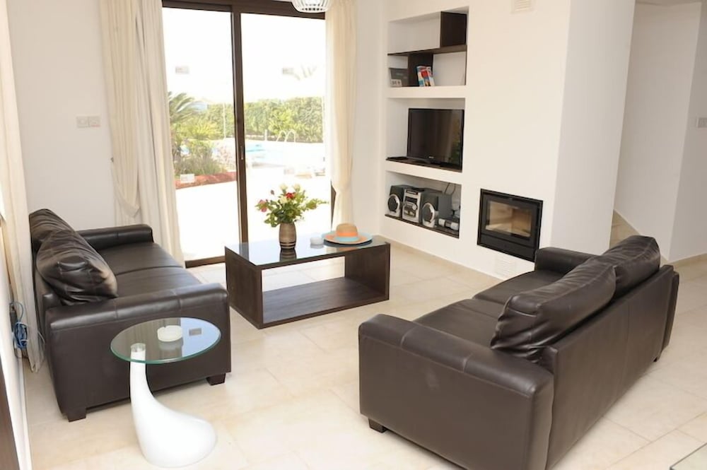 Platzia Beach Villas