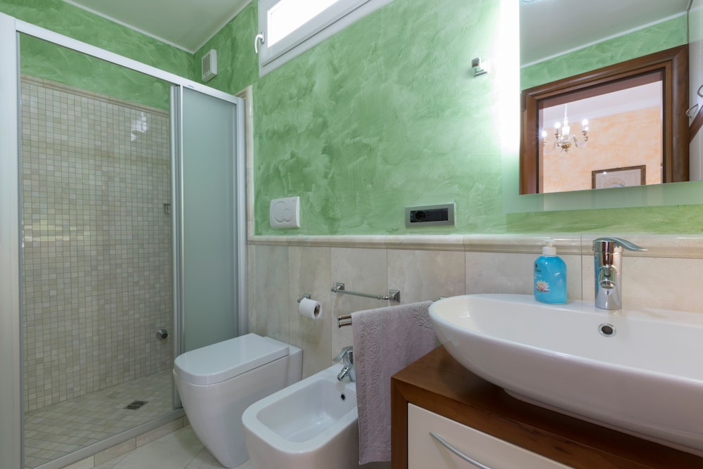 Villa Solare con piscina fronte mare view 5
