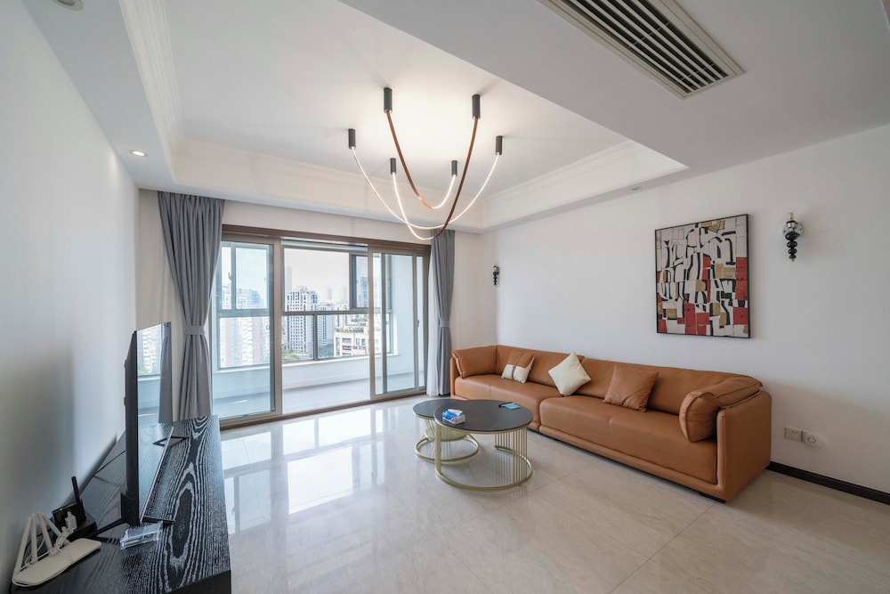 Tyms Xintiandi Elegant 3BR 2BA APT