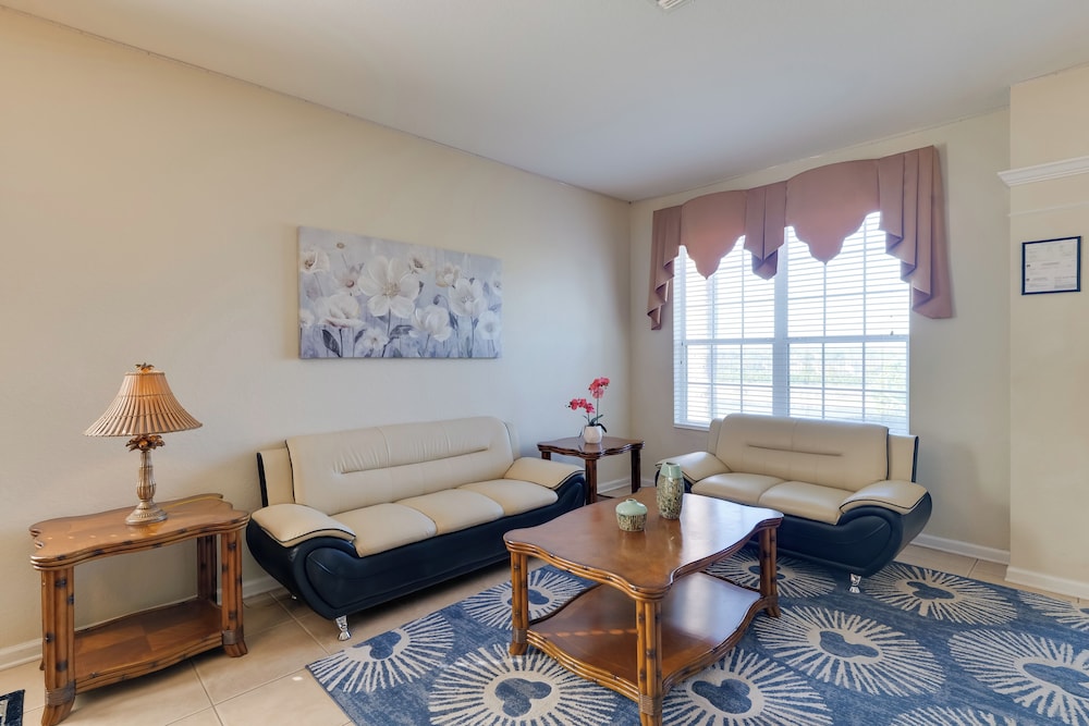 Windsor Hills Home w/ Pool, 5 Mi to Disney! view 2