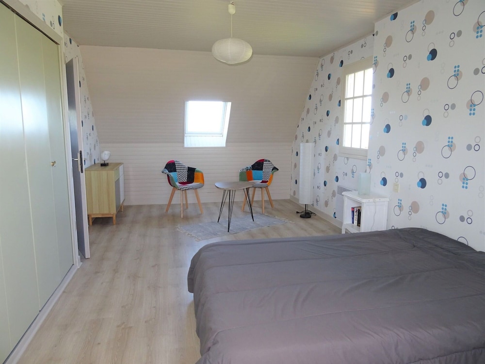 Holiday Home in Port-blanc Near Sandy Beaches