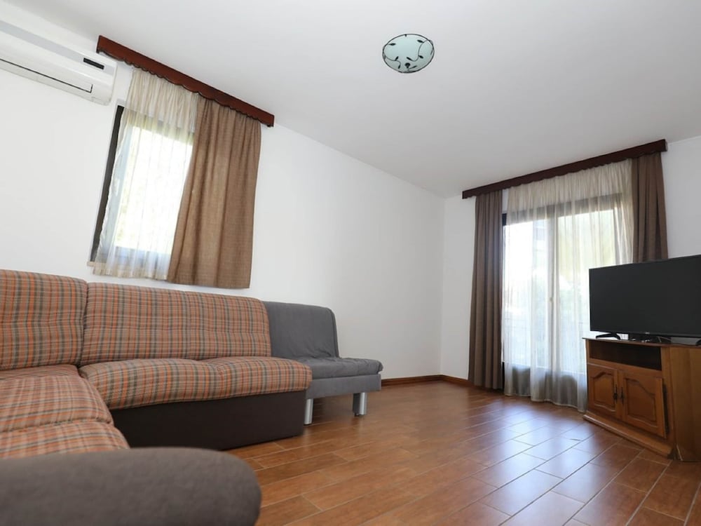 Comfortable Apartment With Terrace Near the Beach view 4