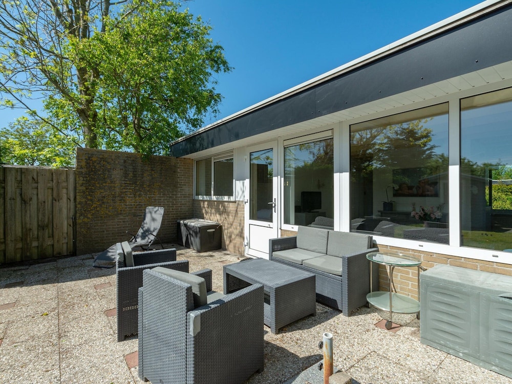 Welcoming Bungalow With Garden