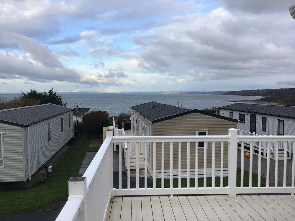 Newquay Haven Caravan 42x14 With Ocean Views