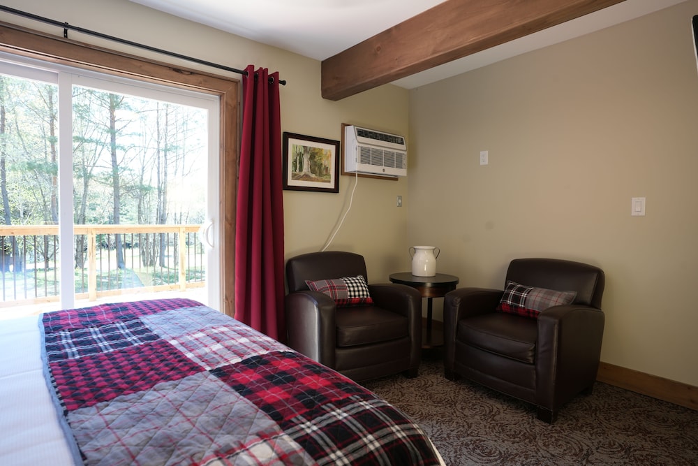 Hollow Valley Resort
