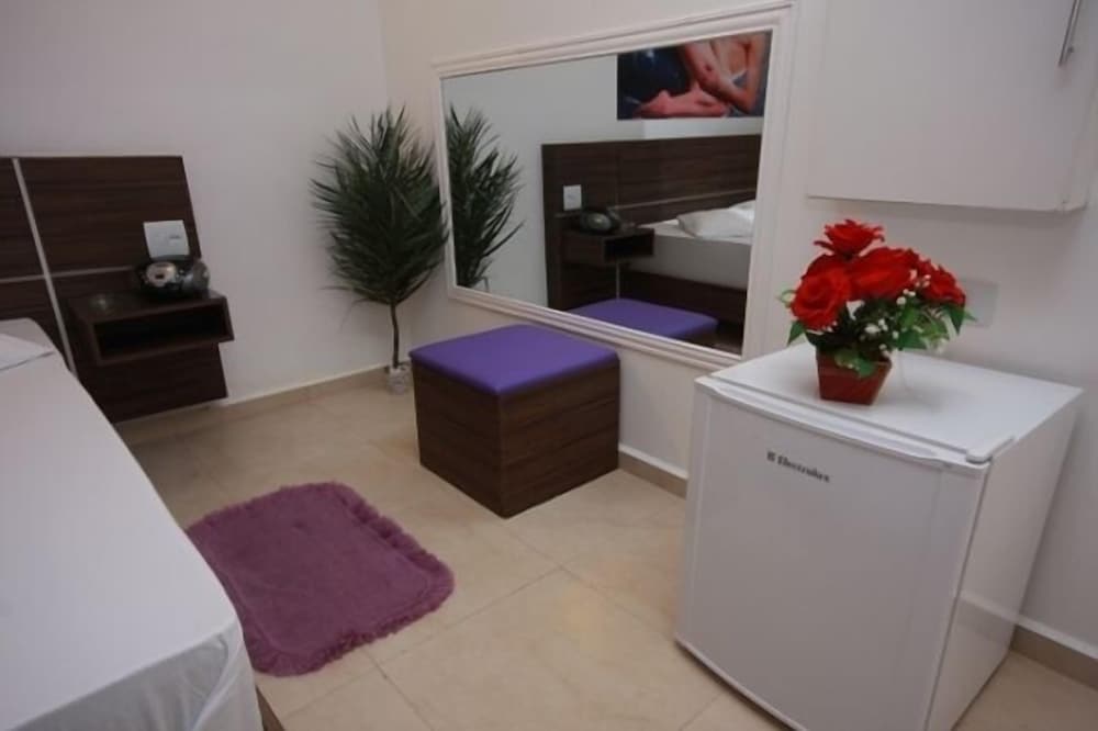 I9 Motel - Adults Only