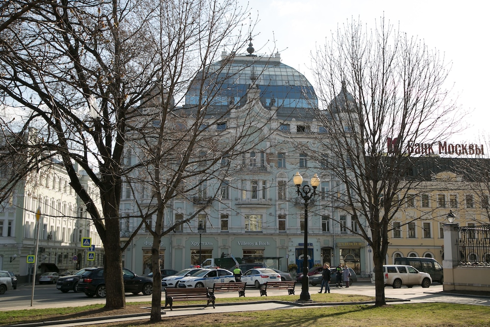 Arbat House Apartments on Bolshaya Nikitskaya