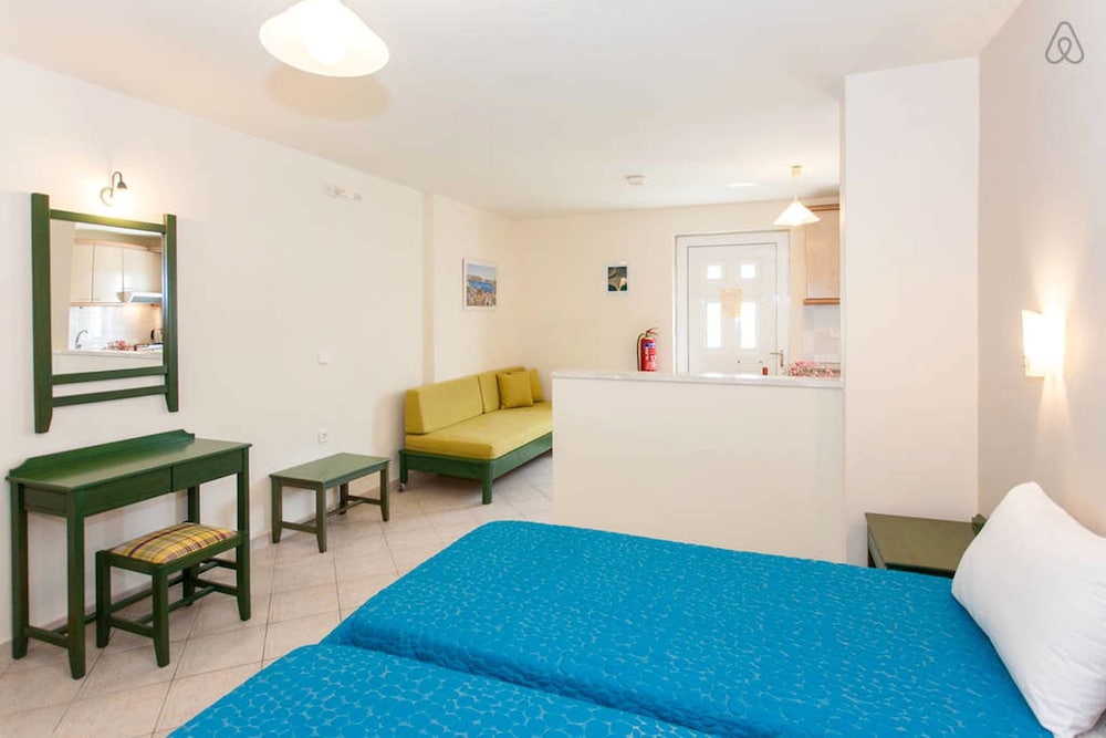 Armonia Apartments & Studios