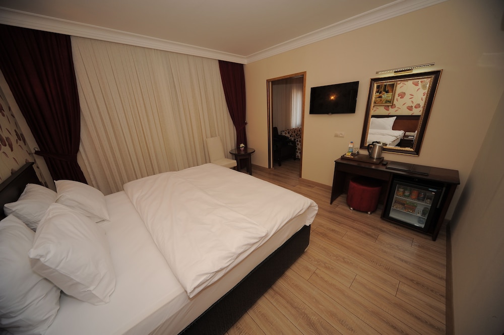 Golden Lake Otel - Image 9