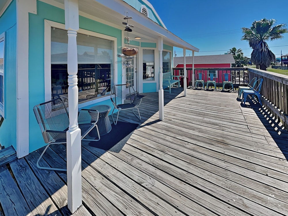 Surfside Crab Retreat by Ryson Vacation Rentals