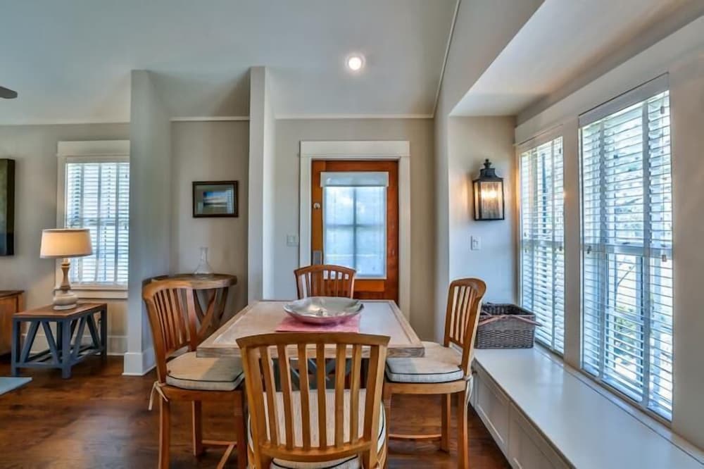 The Flagship of Watersound 5 Bedroom Holiday Home by Five Star Properties