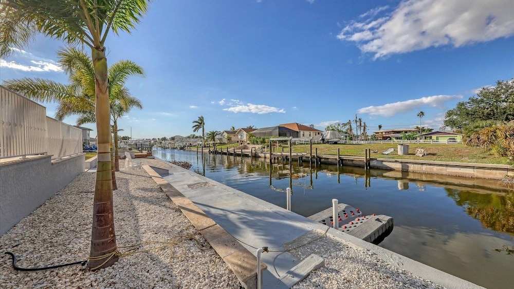 Englewood 3 Bedroom Private Pool+Spa Canal on Lemon Bay Home 3 Home