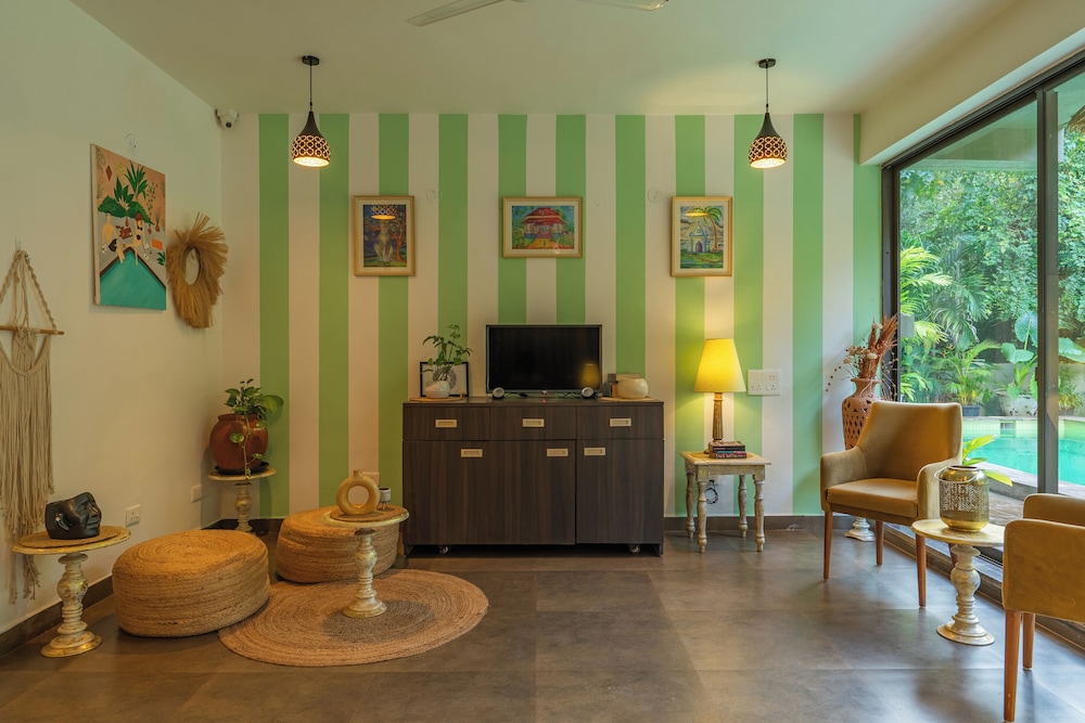 Locomo Boutique, Morjim - Cozy tropical stay, near beach view 2