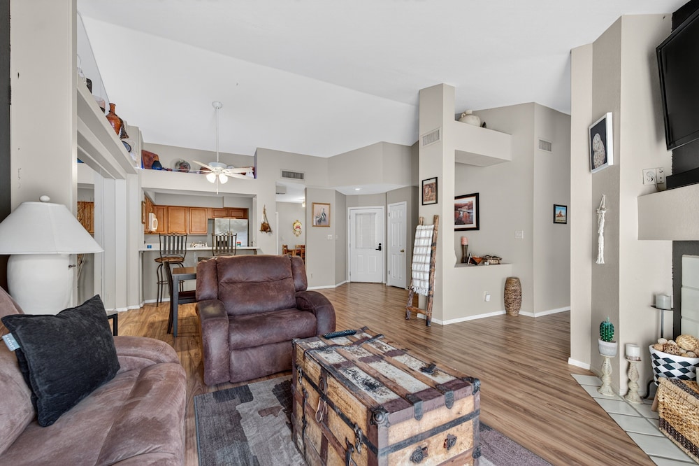 Tempe Oasis With Fire Pit & Bbq Lounge 2 Bedroom Home