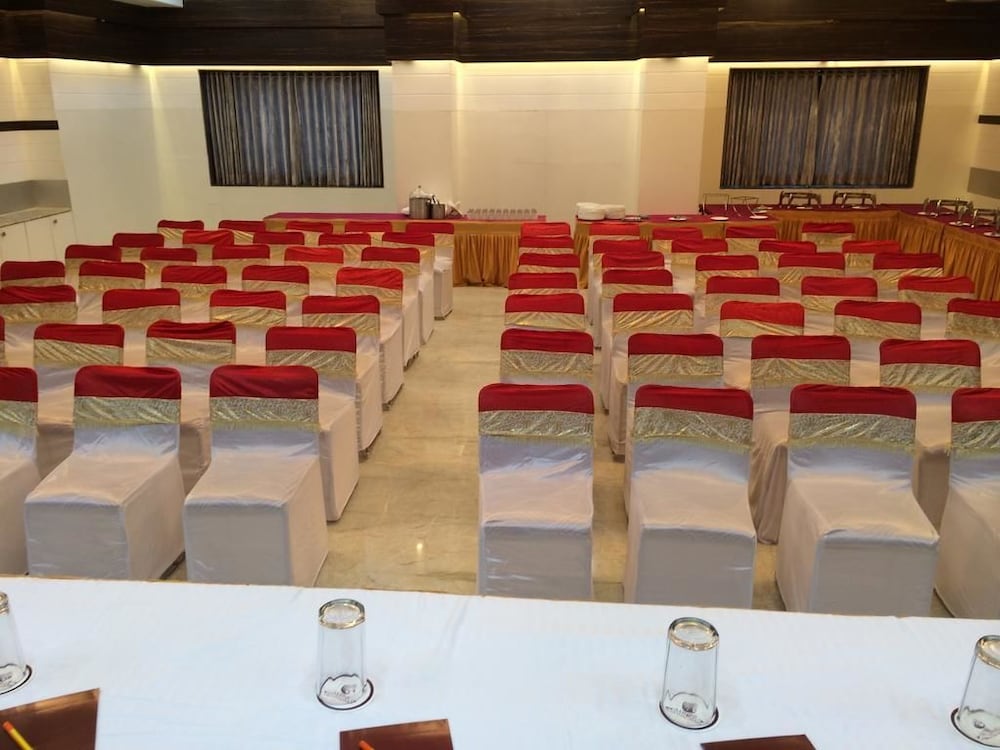 meeting & event spaces