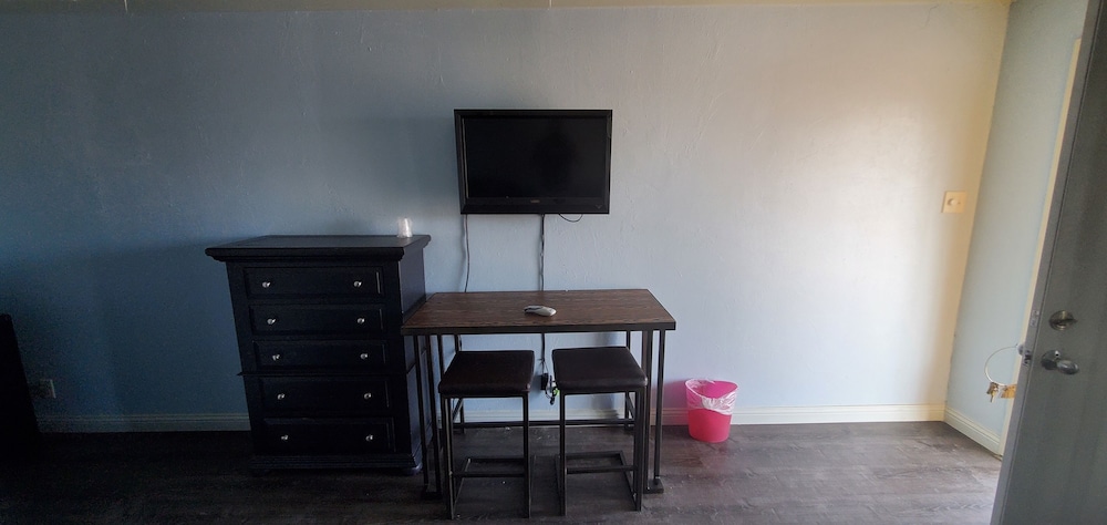 Photo 8