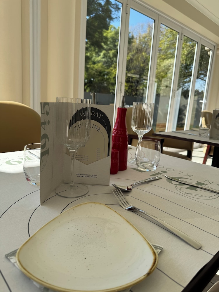 1945 On Kloof Guesthouse