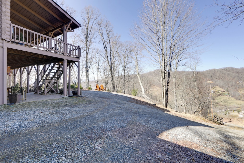 Secluded Mtn-view Retreat in Mars Hill